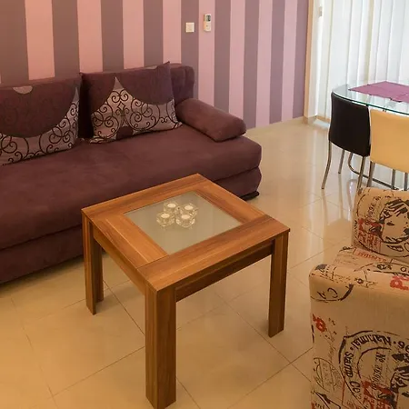 Lana 2 Apartament