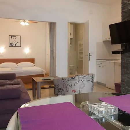 Apartment Lana 2 *
