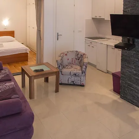Lana 2 Apartment *